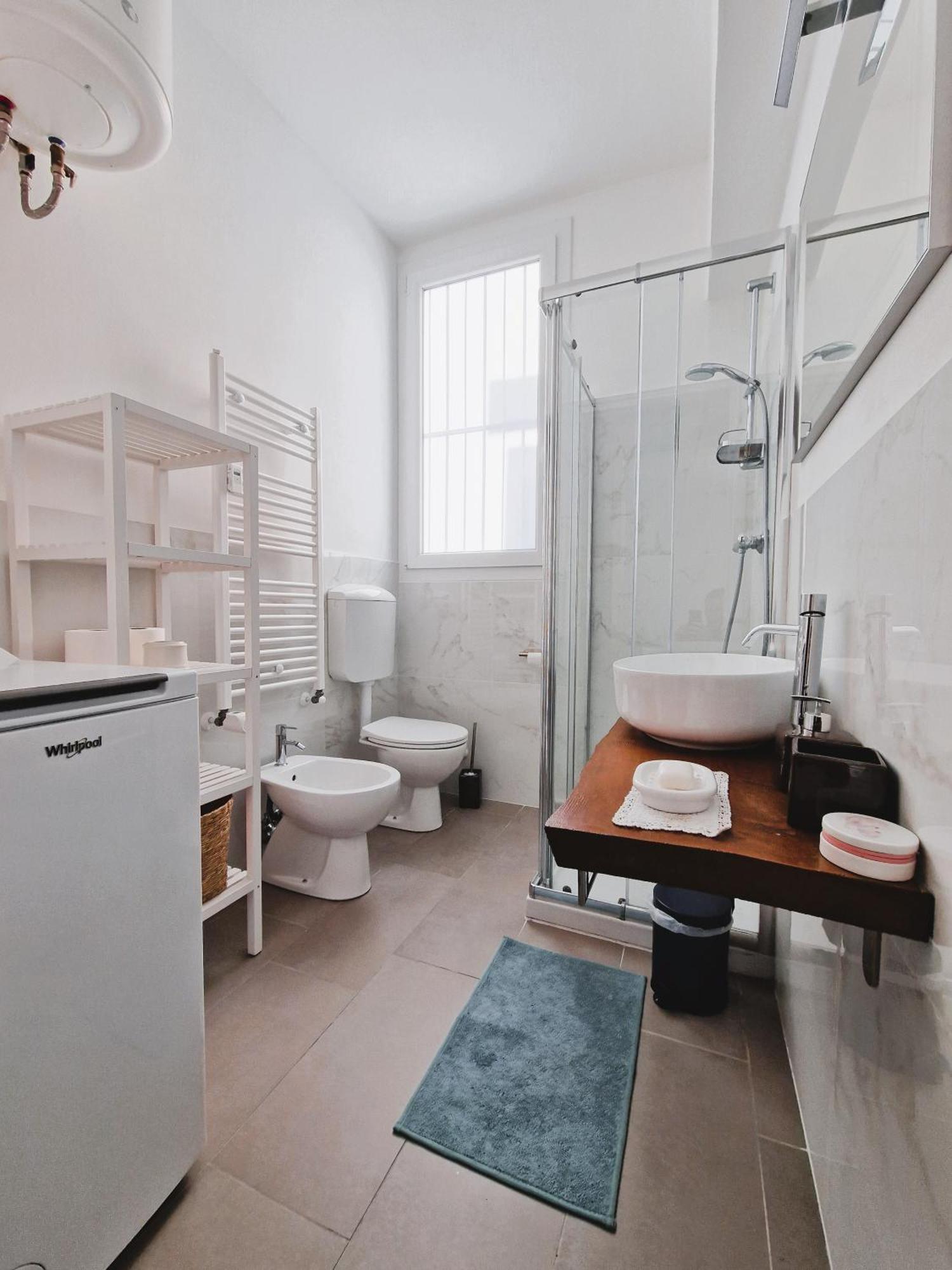 Monteroom-Apartments Болонья Экстерьер фото